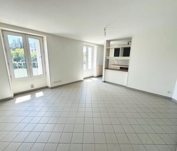 Location Appartement 3 pièces 52m² ROMANS SUR ISERE 26100 - Photo 3