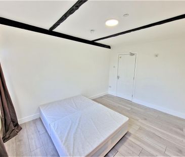 1 bedroom in a house share to rent - Photo 4