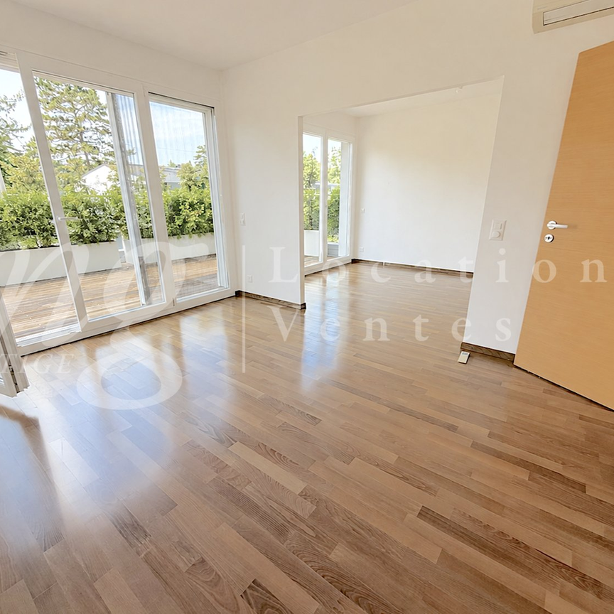 En exclusivité ! SUPERBE MAISON CONTEMPORAINE DE 8 PIECES AVEC GRANDE PISCINE ET JARDIN PRIVATIF - Photo 1