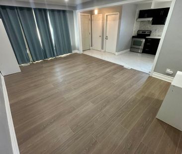 For Lease - 7 Toulon Road Unit# Main, Toronto, Ontario - Photo 2
