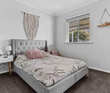 Modern Family Home in Safety Bay - Photo 6