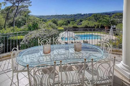 VILLA TRES SPACIEUSE EN POSITION DOMINANTE - Photo 4