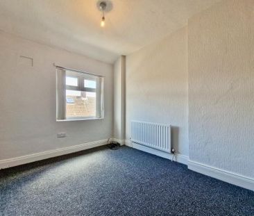 28 Voltaire Gardens, Belfast, BT36 7EY - Photo 2