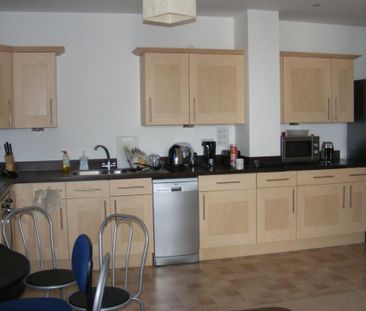 2 bedroom flat to rent - Photo 5