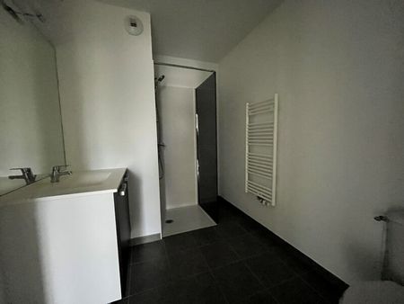Location Appartement 2 pièces 39m² ST ANDRE DE CUBZAC 33240 - Photo 5