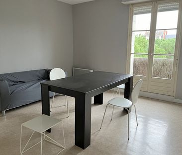 Location Appartement 2 pièces 54m² - Photo 2