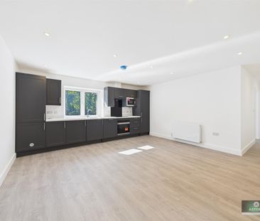 Old Hollow, Worth, Crawley - Photo 4