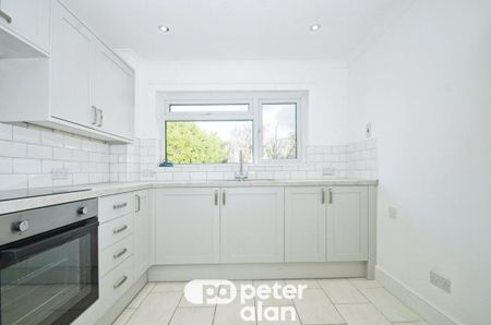 Woodside Court, Llanishen, Cardiff - Photo 5