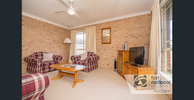 QUALITY CENTRAL FURNISHED VILLA - Photo 1