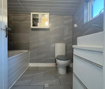 3 bedroom detached house to rent - Photo 5