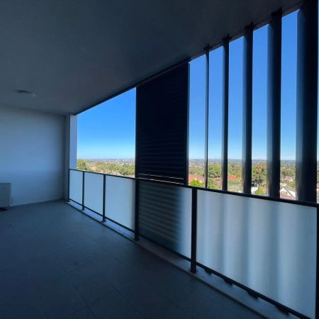 AS NEW 2 Bed 2 Bath GrandH Apartment - HURSTVILLE Station - Photo 2