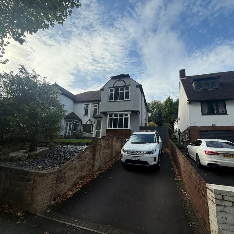 3 bedroom semi-detached house to rent - Photo 1