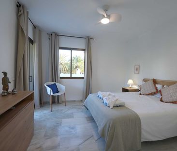 Middle Floor Apartment in Elviria - Photo 5