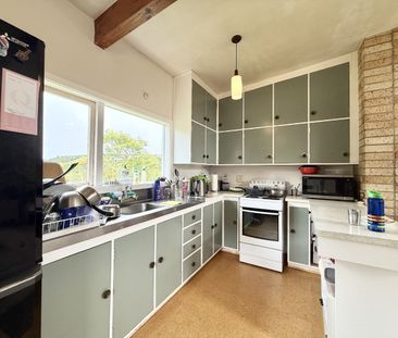 2 Bedroom House in Lower Hutt - Photo 6