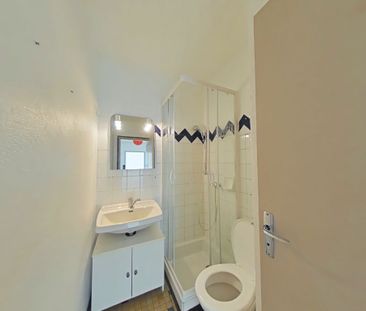 Location Appartement 2 pièces 36m² ROMANS SUR ISERE 26100 - Photo 2