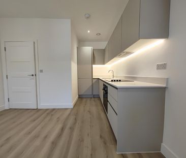 1 bedroom Flat To Let - Photo 6