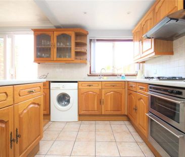 3 bedroom terraced house to rent - Photo 4