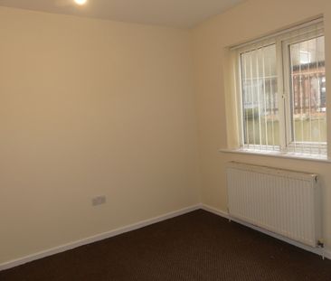 Bond Street Flat 1 - Photo 2