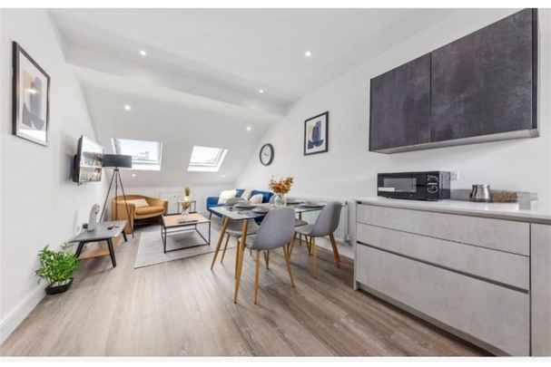 2 bedroom flat to rent - Photo 1