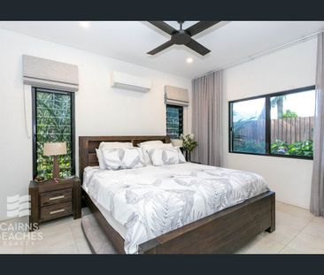 Executive Home - Amazing location! - Photo 4