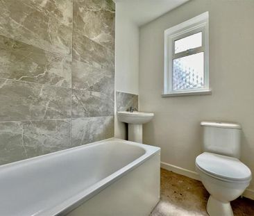 2 bedroom maisonette to rent - Photo 5