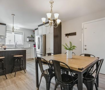 DISPO: Grand 5½ rénové, 2 stationnements, rangement, clim - Photo 4