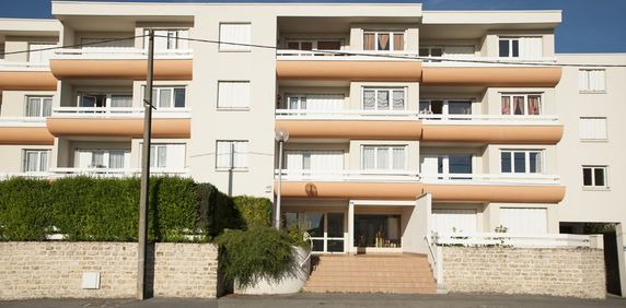 À SEDAN - Photo 2