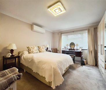 Vicarage Crescent, Egham, Surrey, TW20 9JP - Photo 6