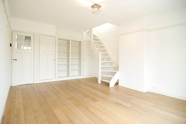 Rented: Gorgeous bright and light apartment, renovated with high quality materials and great attention to detail. - Photo 1