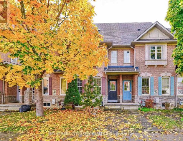 75 SELKIRK DRIVE — 3 Bedroom - Photo 1