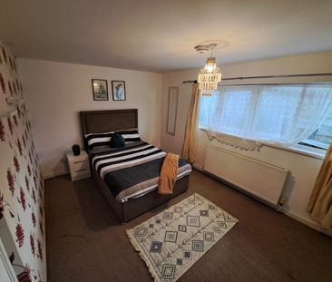 Room in a Shared House, Ettrick St, E14 - Photo 4