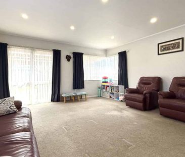 3 Bedroom Home in Avalon - Photo 4