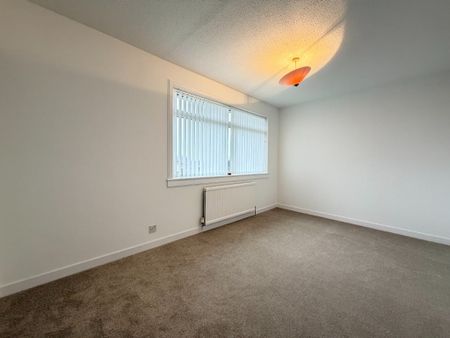 Muirlees Crescent, Glasgow, Milngavie, G62 7JA - Photo 5