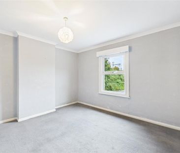 2 bedroom end of terrace house to rent - Photo 6