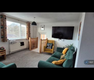 4 bedroom detached house to rent - Photo 2