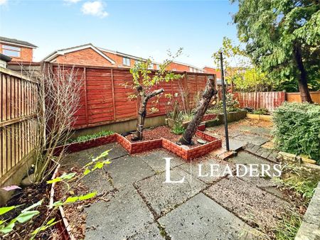 3 bedroom semi-detached house to rent - Photo 3