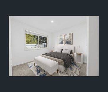 Charming Cranbourne East Family Home - Photo 3