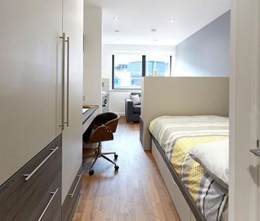 Studio to rent - Photo 2