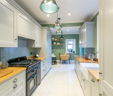 4 bedroom terraced house to rent - Photo 6