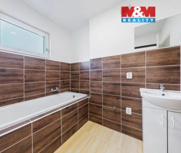 Pronájem bytu 3+KK se zahradou, Dasnice, - Photo 6