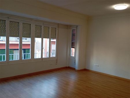 Ático de alquiler en Carrer Hospital, 9, Centro - Photo 4