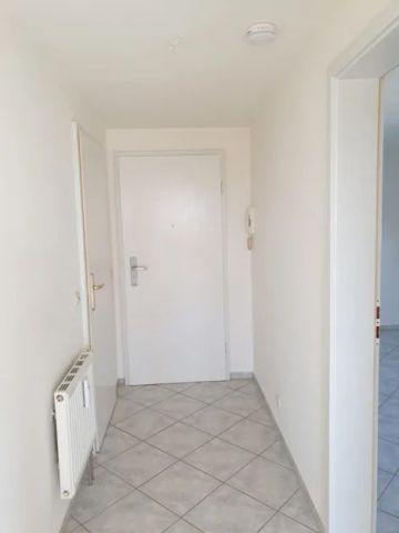 Schöne 2 Zimmer Dachgeschosswohnung in Köln Dellbrück - Foto 2