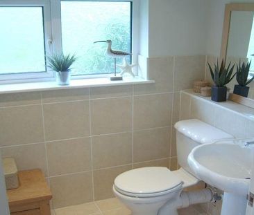 3 bedroom terraced house to rent - Photo 3