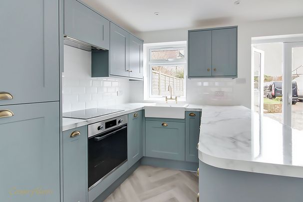 1 bed detached house to rent in South Strand, East Preston, BN16 - Photo 1