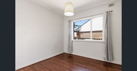 Modern Family Home with Spacious Living - Photo 5