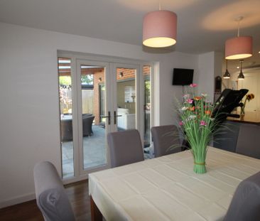 Rolfe Drive, Burgess Hill, RH15 - Photo 3