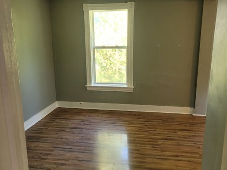 For Lease - 227 Nottawasaga Street Unit# 2, Orillia, Ontario - Photo 3