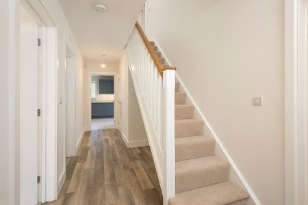 3 bedroom detached house to rent - Photo 4