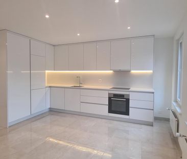 Magnificent 4-room apartment completely renovated, ideally located - Photo 4