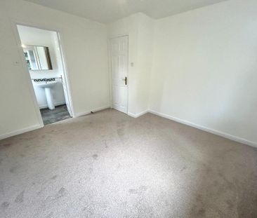 4 bedroom detached house to rent - Photo 6